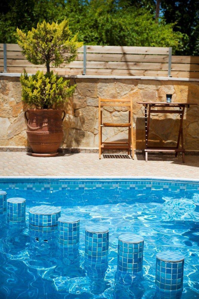 Nikolas Suites كاتو ذاراتسو المظهر الخارجي الصورة